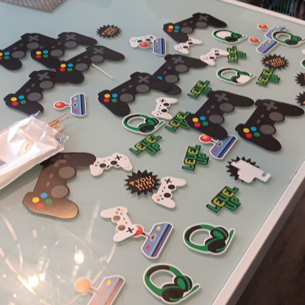 Birthday gaming decorations